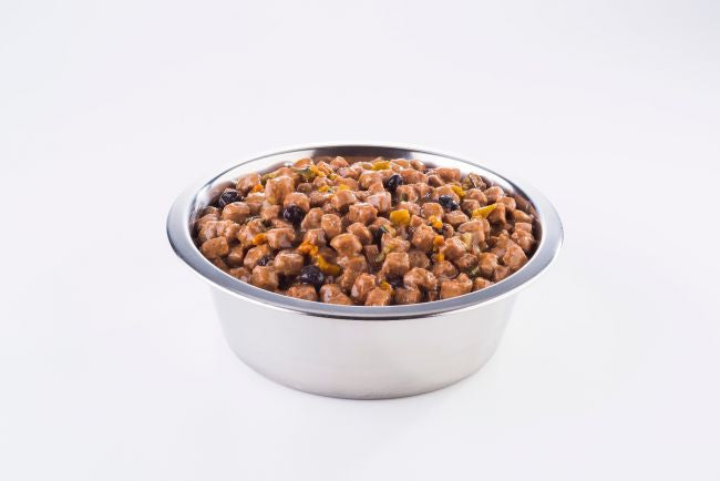 Conserva Naturo Adult cu Carne de Rata, Fructe si Legume in Sos cu Ierburi Aromatice 390g