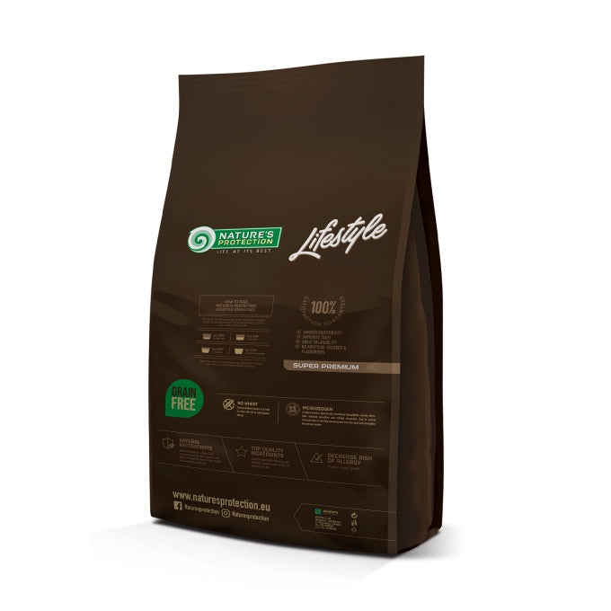 Nature's Protection Lifestyle Grain Free Adult Cat Sterilised Salmon with Krill