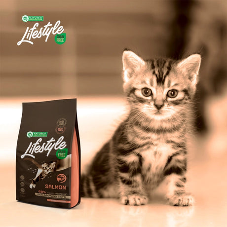 Nature's Protection Lifestyle Grain Free Kitten cu Somon
