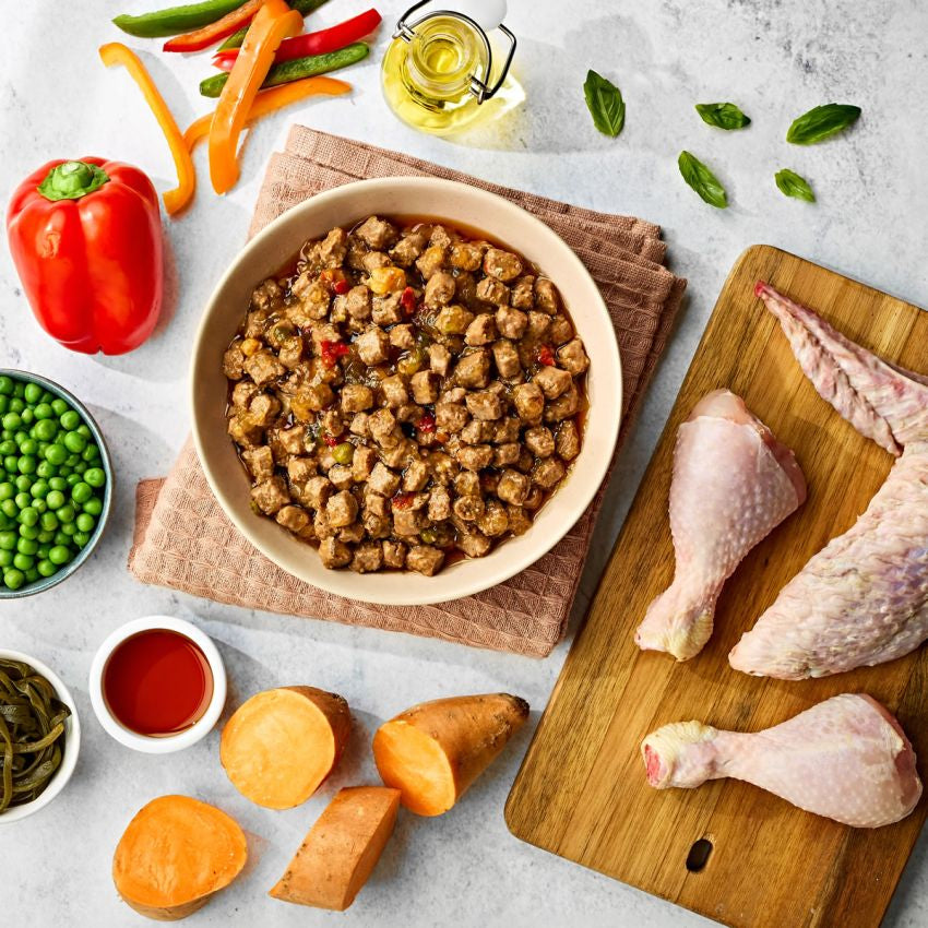 Naturo Conserva Naturo Senior cu Carne de Curcan si Pui, Amestec de Fructe si Legume in Sos cu Ierburi Aromatice 390g - imagine 3